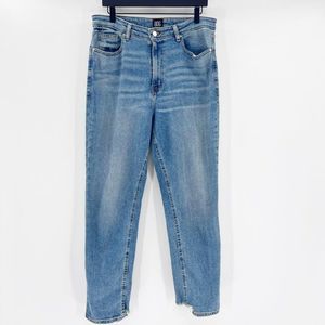 BDG Urban Outfitters Women's Light Wash Girlfriend High Rise Jeans Size 32
